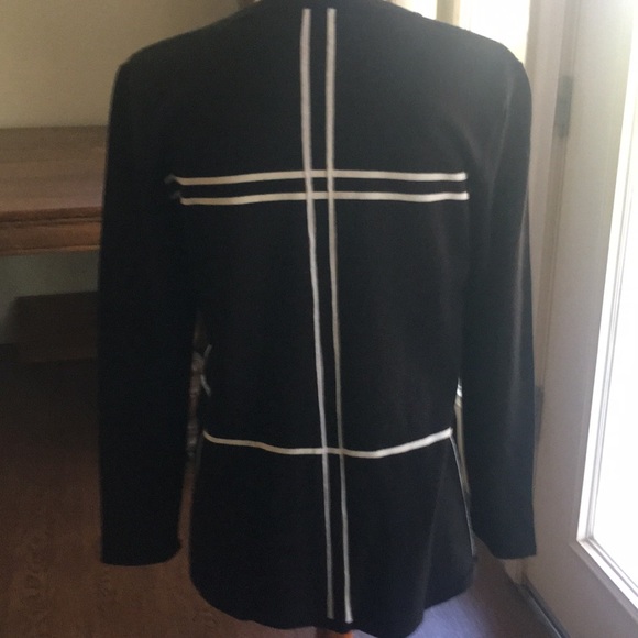 NWOT Alfani Black and White Sweater. - Picture 5 of 5